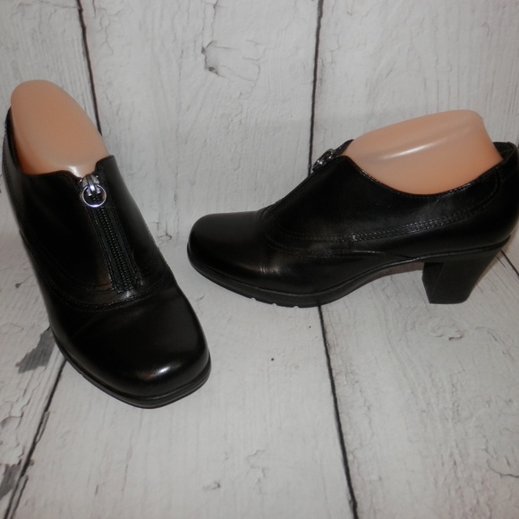 Clarks Shoes - Clarks Bendables 80464 8M Black Leather Heel Booty